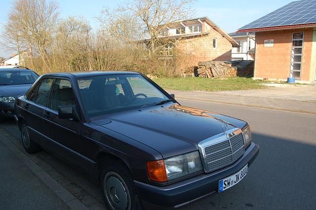 Gebraucht Mercedes 190 109 PS (80 kW) 1991 Braun Limousine