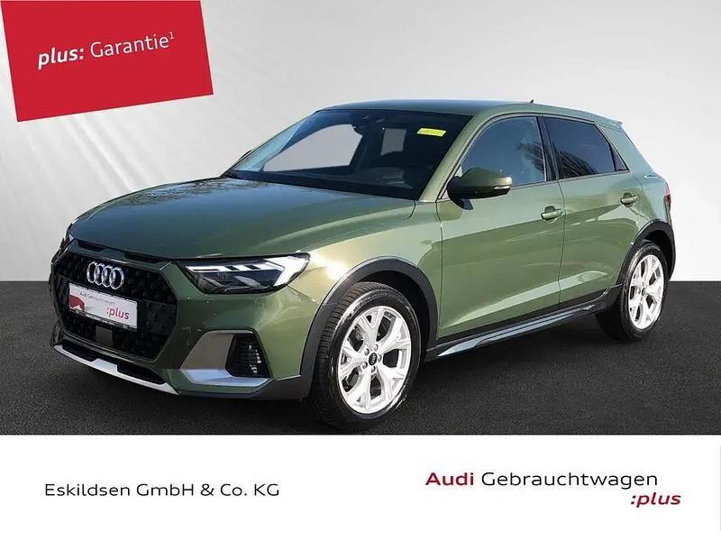 Distriktgrün metallic Gebraucht 2024 Audi A1 Advanced Kleinwagen | 25.880 € (Guter Preis) - Bild 1/4
