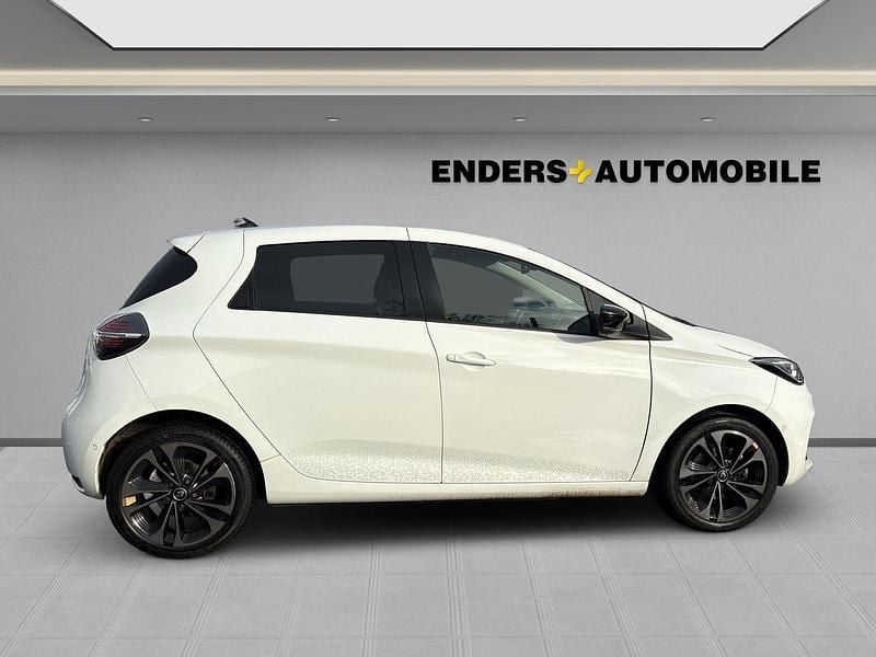 Gebraucht Renault Zoe Iconic 50 kW (69 PS) 2022 Weiss Kleinwagen
