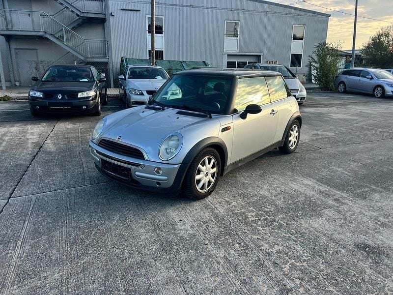 Silber Gebraucht 2005 Mini Cooper Coupé Coupé | 1.999 € (Fairer Preis) - Bild 1/4