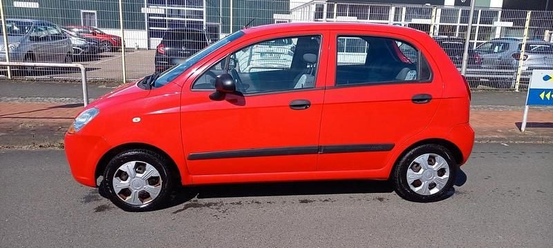 Gebraucht Chevrolet Matiz 51 PS (37 kW) 2009 Rot Kleinwagen