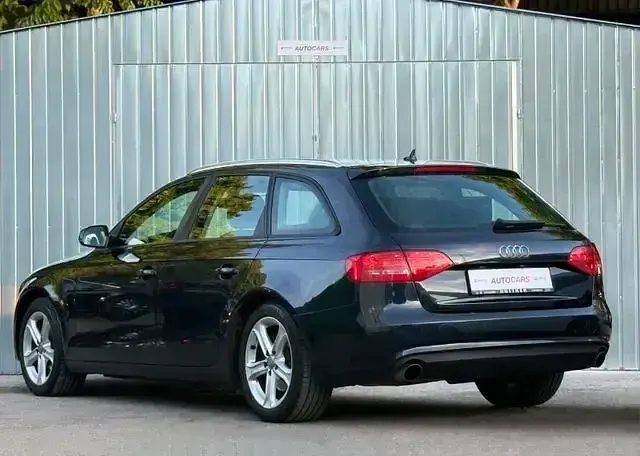 Gebraucht Audi A4 Ambition 170 PS (125 kW) 2014 Blau Kombi