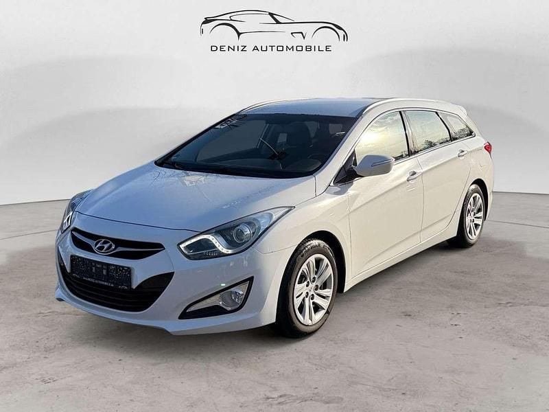 Weiß Gebraucht 2014 Hyundai i40 Kombi | 7.950 € (Fairer Preis) - Bild 1/4