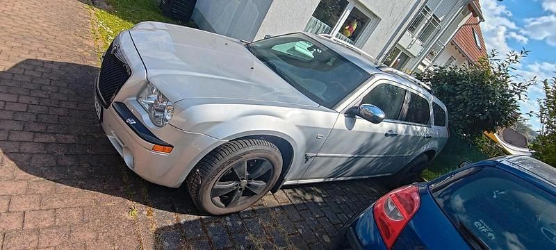 Silber Gebraucht 2006 Chrysler 300C Touring Kombi | 6.000 € (Fairer Preis) - Bild 1/4