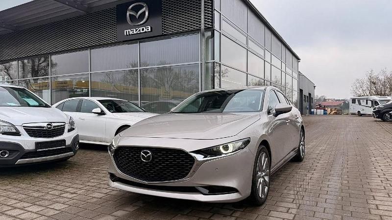 Neu Mazda 3 Exclusive 186 PS (136 kW) 2026 Braun Limousine
