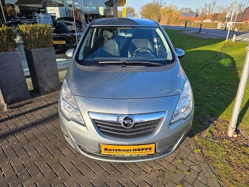 Gebraucht Opel Meriva 101 PS (74 kW) 2012 Silber Van / Kleinbus