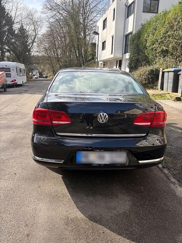 Gebraucht VW Passat Edition 150 PS (110 kW) 2014 Schwarz Limousine