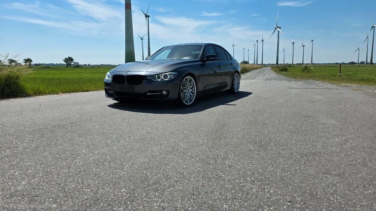 Gebraucht BMW 335 Sport Line 306 PS (225 kW) 2011 Grau Limousine