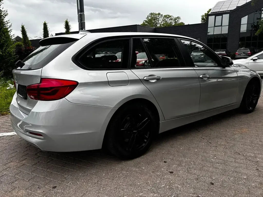 Gebraucht BMW 318 Performance 150 PS (110 kW) 2015 Silber Kombi