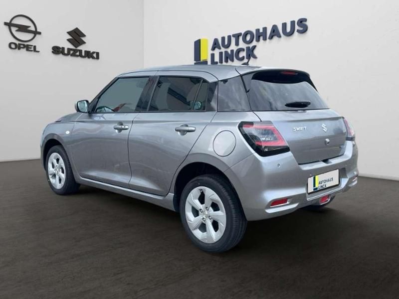 Neu Suzuki Swift Comfort 83 PS (61 kW) 2025 Premium silver metallic Kleinwagen