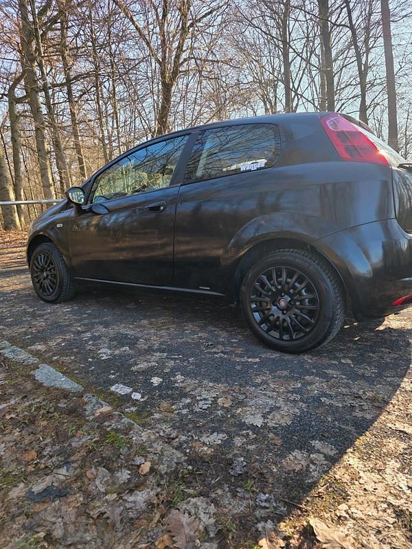 Gebraucht Fiat Grande Punto 65 PS (47 kW) 2006 Schwarz Kleinwagen
