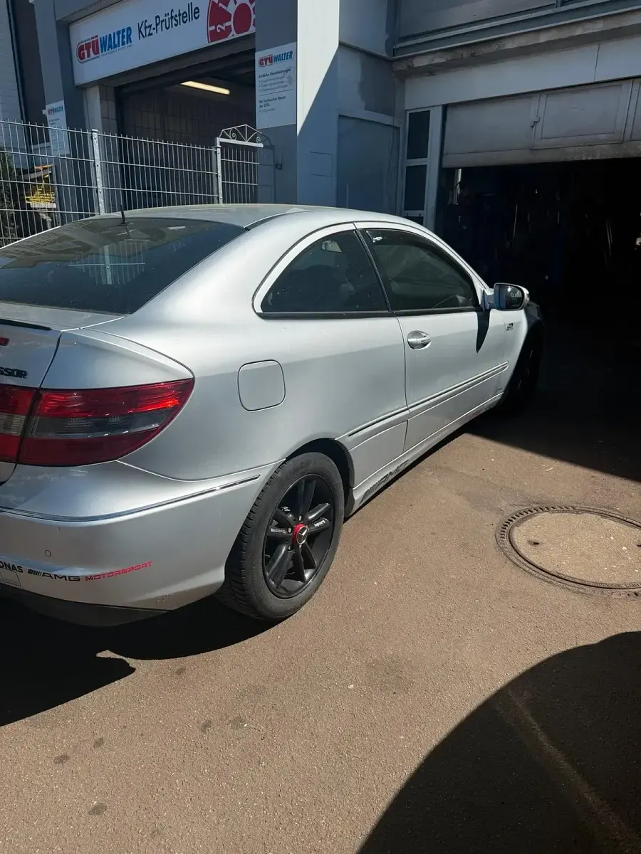 Gebraucht Mercedes CLC180 143 PS (105 kW) 2008 Silber Coupé