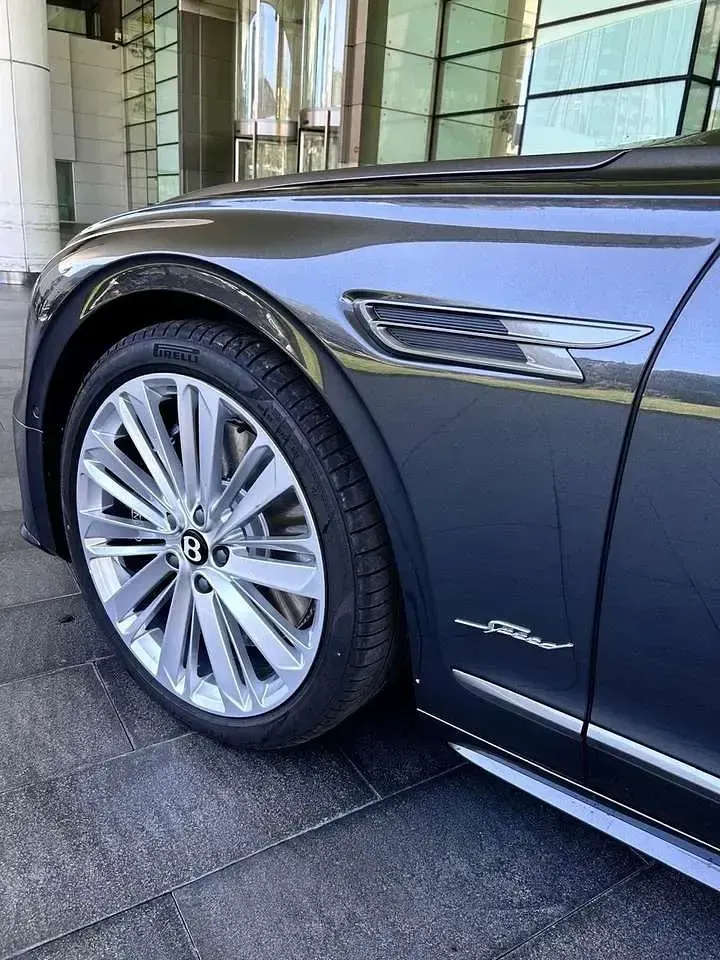Ny Bentley Flying Spur 782 HK (575 kW) 2026 Mulliner anthracite Sedan