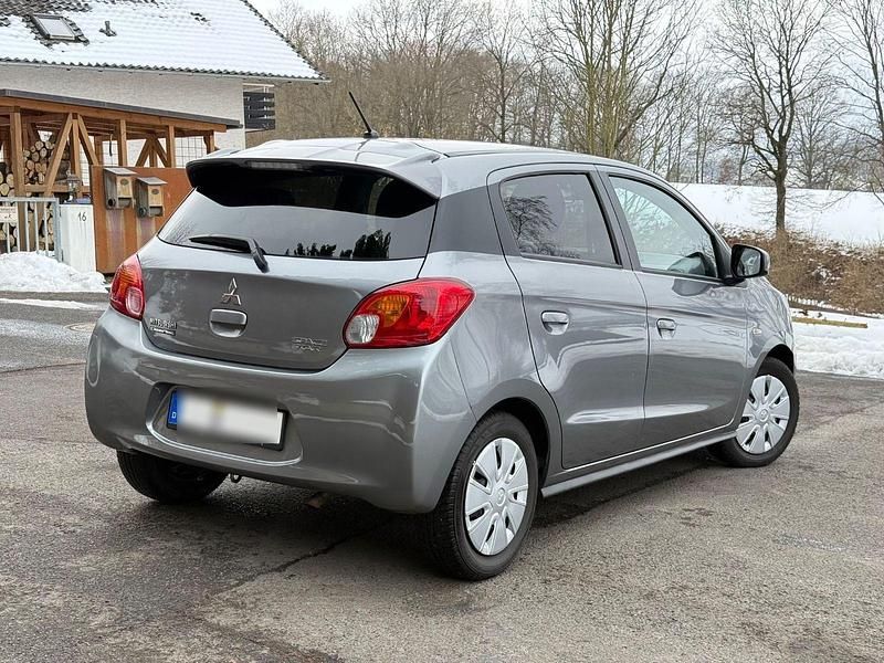 Gebraucht Mitsubishi Space Star Diamant Edition 80 PS (58 kW) 2015 Grau Kleinwagen