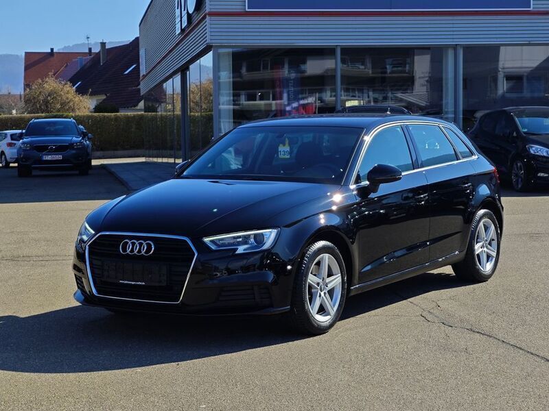 Schwarz Gebraucht 2019 Audi A3 Sportback Sport Kleinwagen | 21.780 € (Fairer Preis) - Bild 1/4