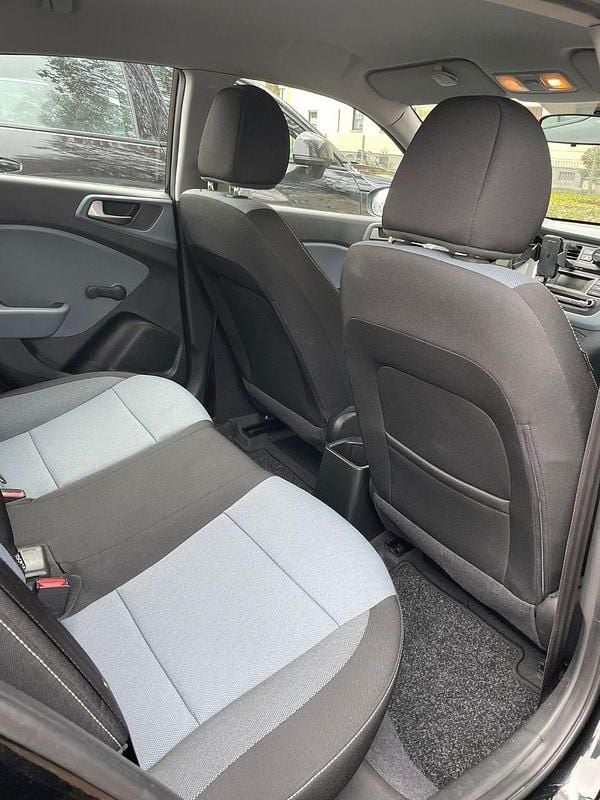 Gebraucht Hyundai i20 Classic 84 PS (61 kW) 2018 Schwarz Kleinwagen