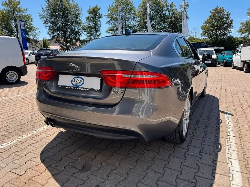 Gebraucht Jaguar XE Business Edition 179 PS (131 kW) 2017 Other Limousine