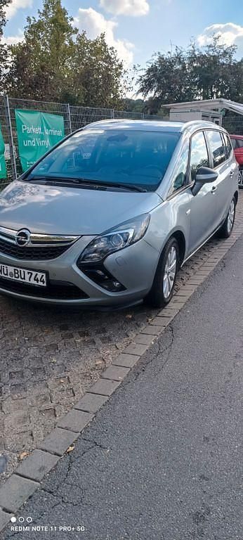 Grau Gebraucht 2014 Opel Zafira Tourer Style Van / Kleinbus | 4.700 € (Fairer Preis) - Bild 1/4