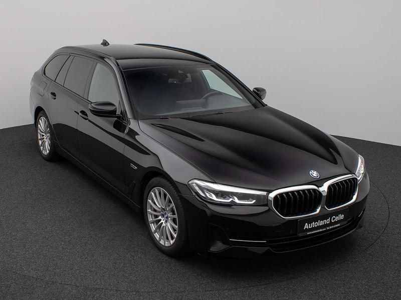 Gebraucht BMW 530 Sport Line 292 PS (214 kW) 2021 Schwarz 2668 Kombi