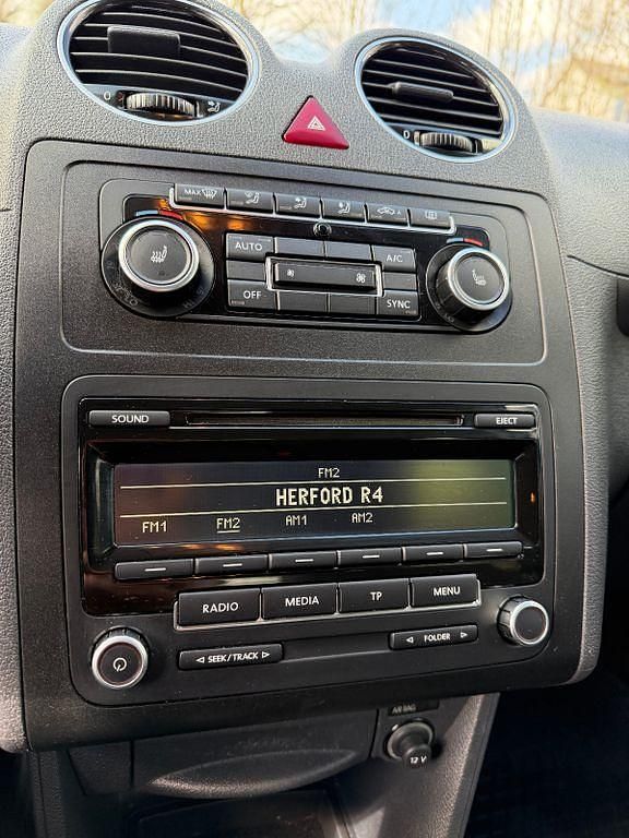 Gebraucht VW Caddy Comfortline 102 PS (75 kW) 2015 Schwarz Van / Kleinbus