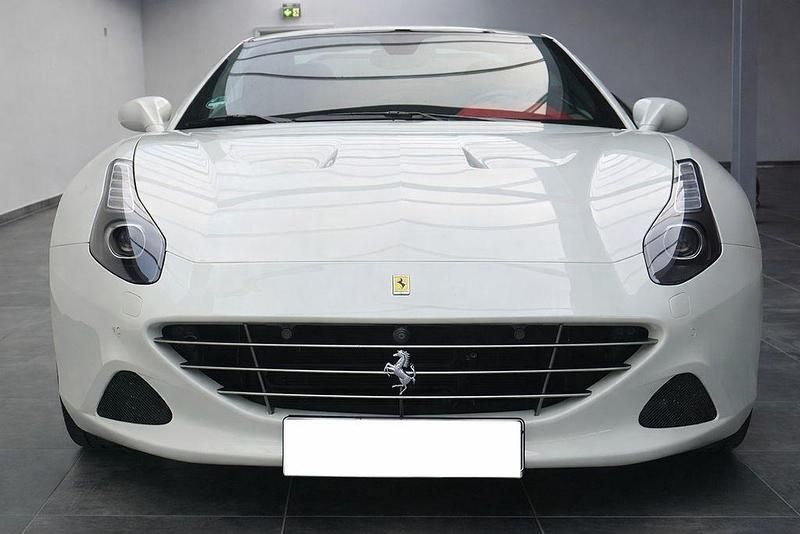 Gebraucht Ferrari California 560 PS (411 kW) 2017 Bianco avus Cabrio