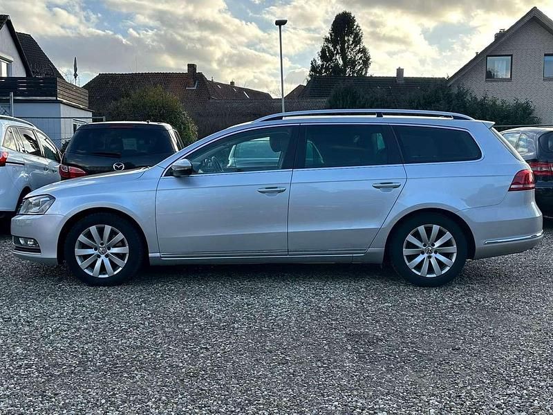 Gebraucht VW Passat Highline 170 PS (125 kW) 2012 Reflexsilber metallic Kombi