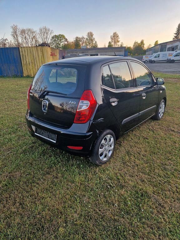 Gebraucht Hyundai i10 Classic 69 PS (50 kW) 2012 Schwarz Kleinwagen