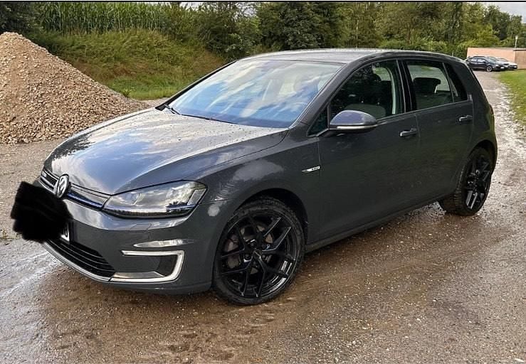 Gebraucht VW e-Golf 85 kW (116 PS) 2017 Grau Kleinwagen