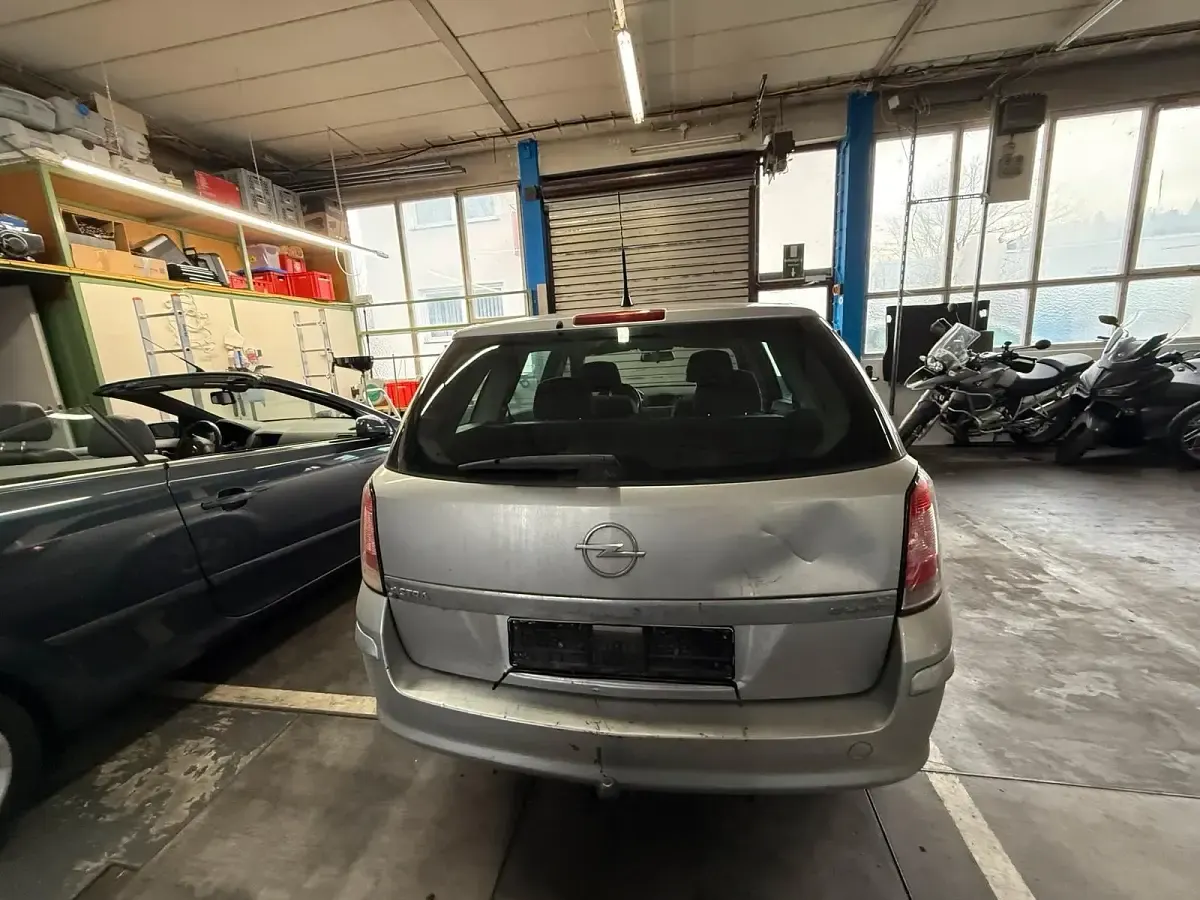 Używany Opel Astra 110 KM (80 kW) 2010 Kombi