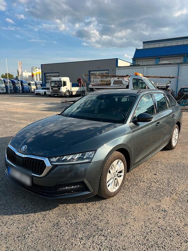 Gebraucht 2021 Skoda Octavia Kombi | 13.500 € (Etwas zu teuer) - Bild 1/4