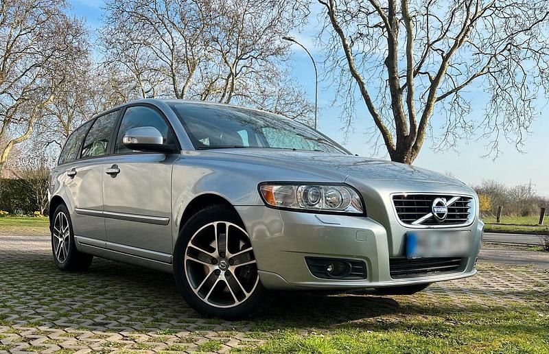 Gebraucht Volvo V50 150 PS (110 kW) 2010 Grau Kombi