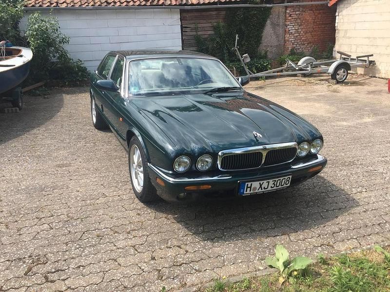 Gebraucht Jaguar XJ8 237 PS (174 kW) 2000 Grün Limousine