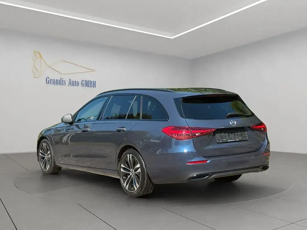 Gebraucht Mercedes C200 204 PS (150 kW) 2023 Blau Limousine