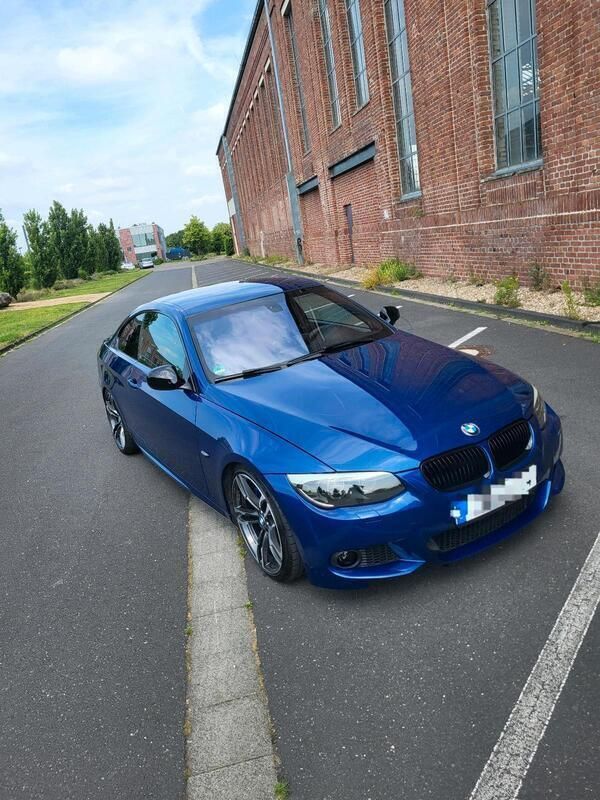 Blau Gebraucht 2011 BMW 335 M Sport Coupé | 17.990 € - Bild 1/4