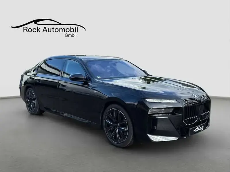 Gebraucht BMW 740 M Sport 299 PS (219 kW) 2024 Schwarz Limousine