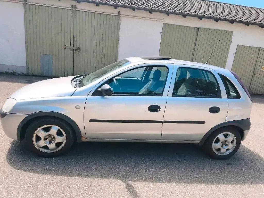 Gebraucht Opel Corsa 75 PS (55 kW) 2001 Silber Kleinwagen