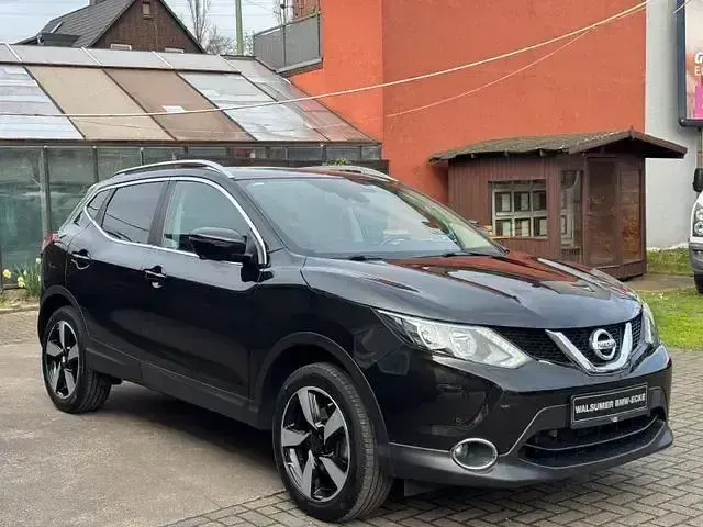 Gebraucht Nissan Qashqai 360º 116 PS (85 kW) 2015 Schwarz SUV