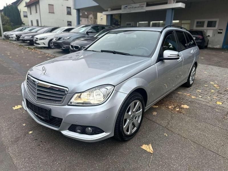 Grau Gebraucht 2012 Mercedes C200 Limousine | 4.990 € (Superpreis) - Bild 1/4