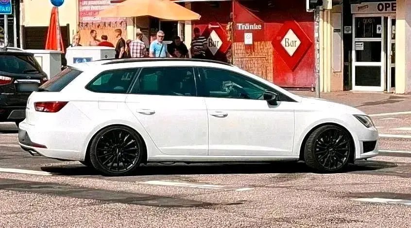 Gebraucht Seat Leon ST CUPRA 265 PS (194 kW) 2016 Weiß Kombi