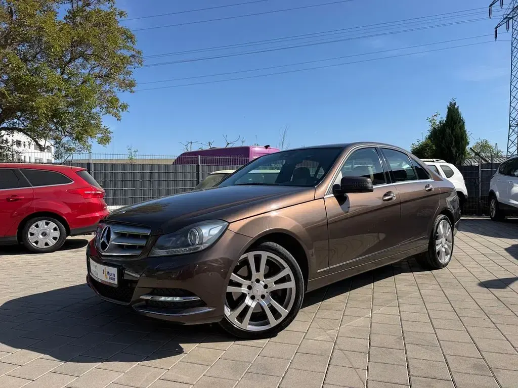 Gebraucht Mercedes C300 231 PS (169 kW) 2014 Dolomitbraun Limousine