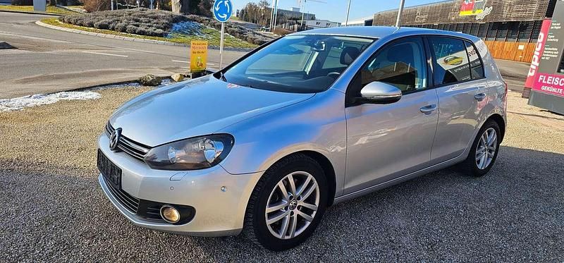 Reflexsilber metallic Gebraucht 2010 VW Golf VI Highline Kleinwagen | 2.999 € - Bild 1/4