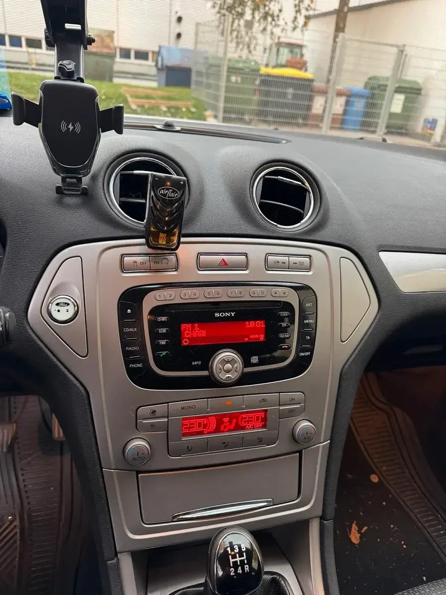 Gebraucht Ford Mondeo 140 PS (102 kW) 2007 Silber Kombi