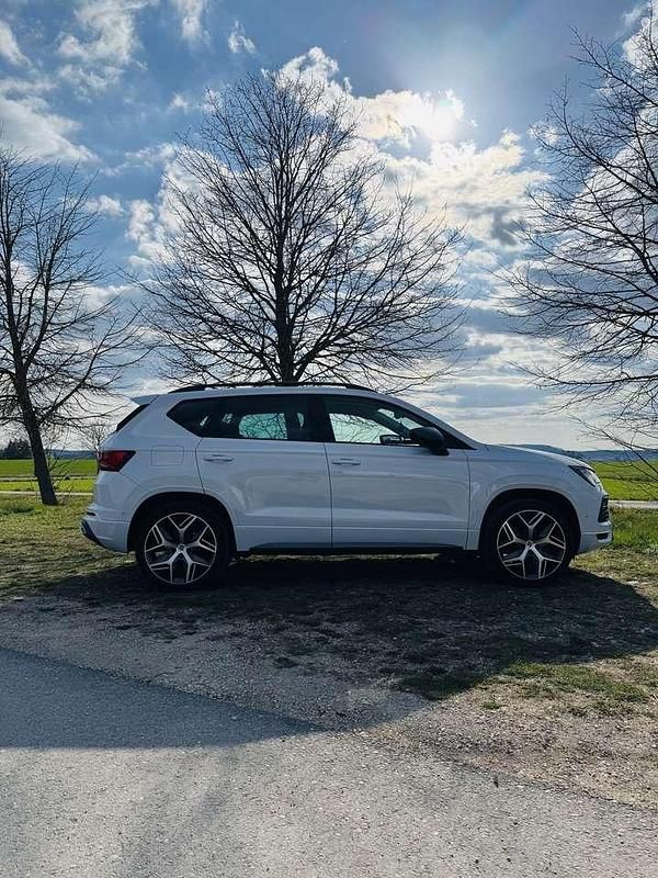 Używany Seat Ateca FR 150 KM (110 kW) 2022 Biały SUV