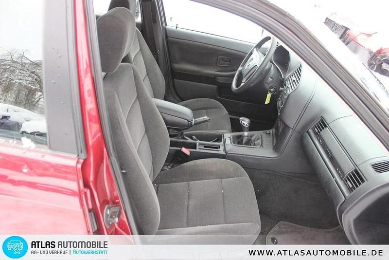 Gebraucht BMW 316 102 PS (75 kW) 1995 Rot Limousine