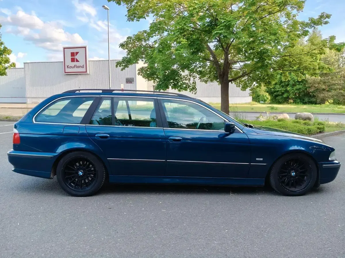 Gebraucht BMW 528 Sport Line 193 PS (141 kW) 1999 Blau Kombi