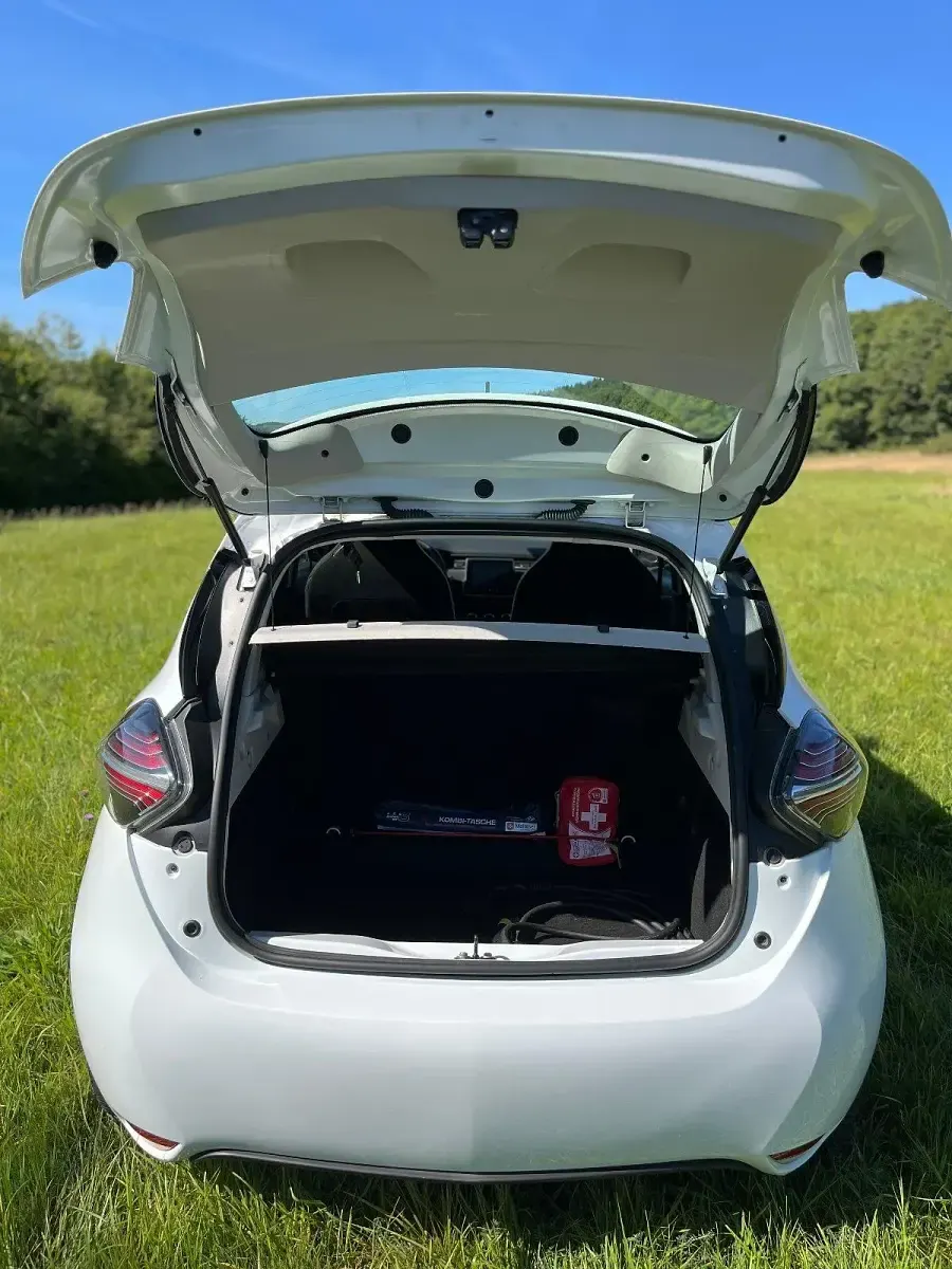 Gebraucht Renault Zoe 50 kW (69 PS) 2020 Weiß Kleinwagen