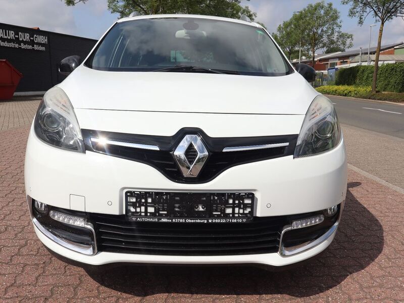 Weiß Gebraucht 2015 Renault Scénic III Bose Edition Van / Kleinbus | 7.450 € (Fairer Preis) - Bild 1/4