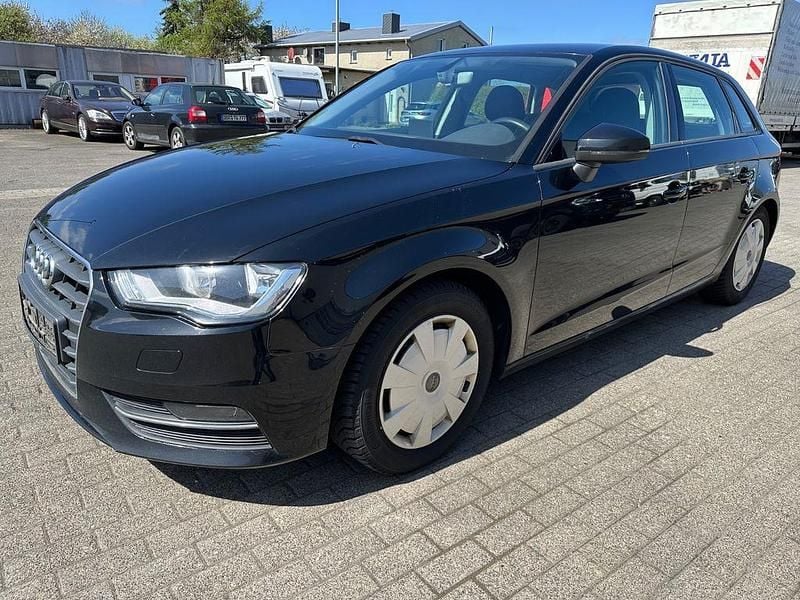 Gebraucht Audi A3 Attraction 184 PS (135 kW) 2015 Brillantschwarz Limousine