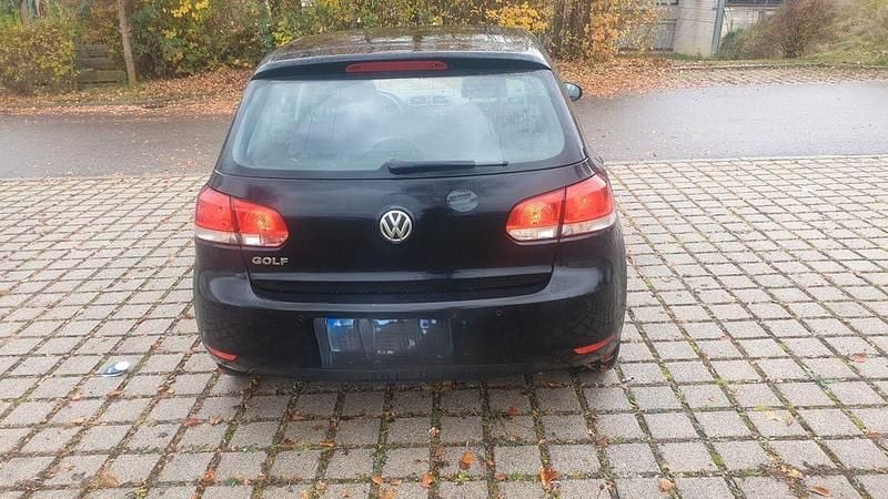 Gebraucht VW Golf VII Trendline 80 PS (58 kW) 2012 Schwarz Limousine