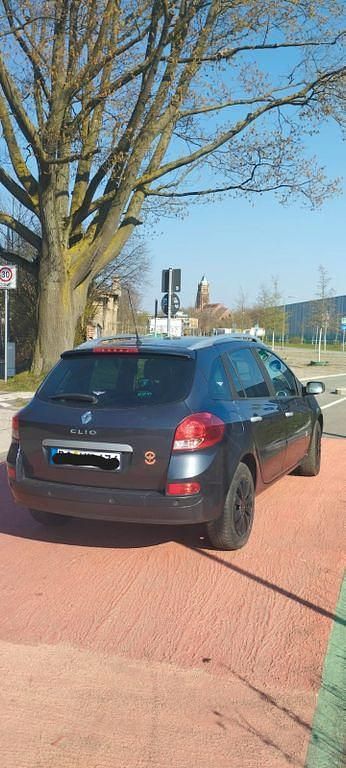Gebraucht Renault Clio II Authentique 75 PS (55 kW) 2008 Grau Limousine